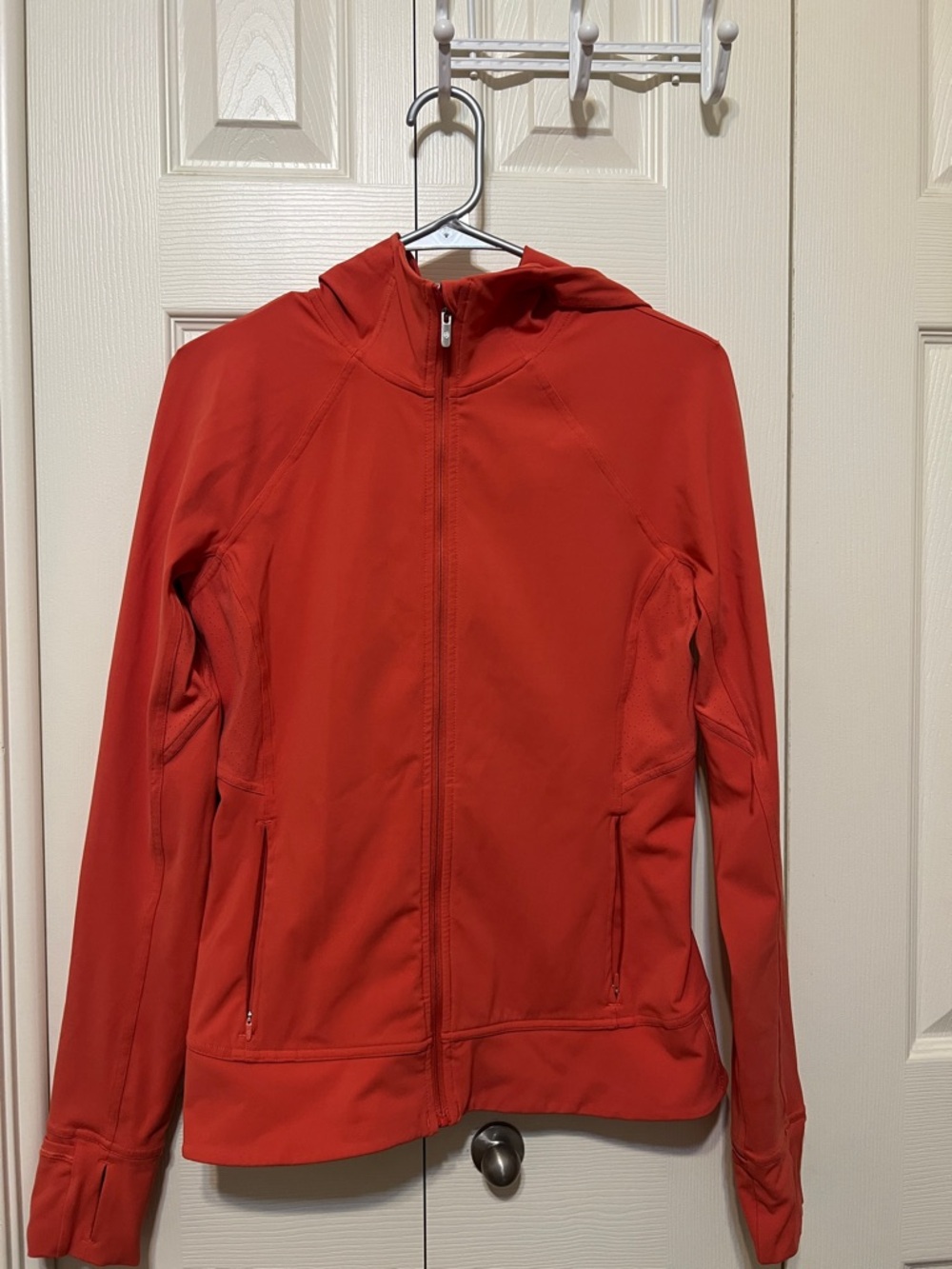Lululemon Women's Red Zip-Up Hooded Jacket. Excellent cond.